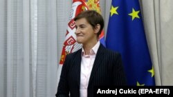 Premijerka Srbije Ana Brnabić (na slici) je 5. novembra izjavila da Srbija ima neke od najboljih ekonomskih rezultata u Evropi, ali da će morati da ostvari još bolji i brži rast kako bi nadoknadila propušteno vreme.