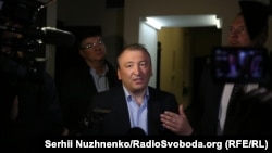 Василь Філіпчук під час обшуку в Центрі перспективних досліджень