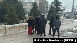 Участники акции протеста в городе Нарын. 14 января 2021 года. 