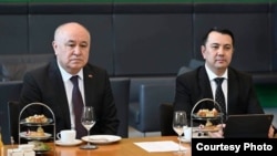 Өмүрбек Текебаев жана Марлен Маматалиев. Берлин. Апрель, 2026-жыл.