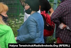Українці очікують, щоб перетнути кордон