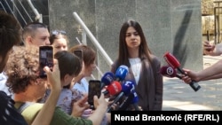 Advokatica odbrane Aleksandra Rakić je nakon ročišta je pred novinarima govorila o odluci Gorana Vasića da ne odgovara na pitanja tužilaca i branilaca, 10. jun 2026.