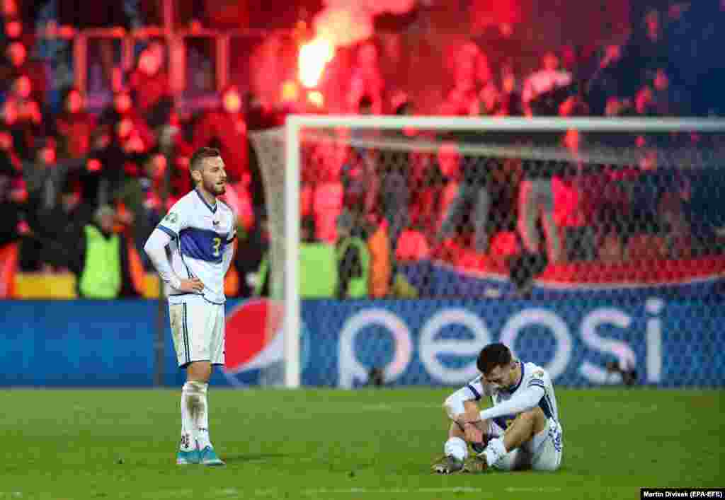 Fidan Aliti (left) of Kosovo shows his dejection after losing 2-1 in a UEFA EURO 2020 qualifier soccer match against the Czech Republic in Plzen on November 14. (epa-EFE/Martin Divisek)