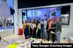 Українка презентує свій бренд та одяг від українських виробників