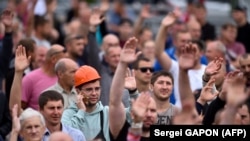 Striking miners at the Belaruskali potash mine on August 19.