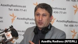 "Alo kitab" şəbəkəsinin sahibi Zahir Əzəmət.