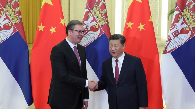 Пред изборите во Србија, Вучиќ игра на кинеска карта  