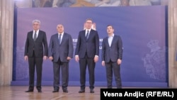 De la stînga la dreapta,: premierii Mihai Tudose și Boiko Borissov, președintele Aleksandar Vucici și premierul Alexis Tsipras, Belgrad, 9 decembrie 2017.