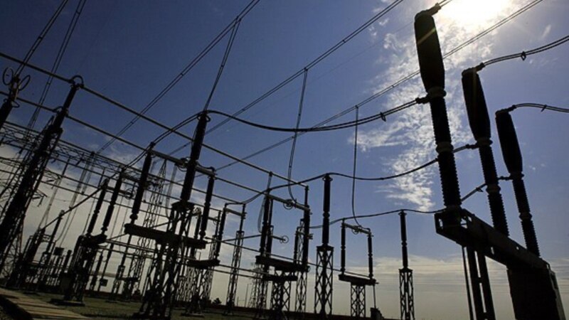 بحران کسری برق در ایران؛ «تولیدکنندگان بزرگ نصف تابستان را برق نخواهند داشت»