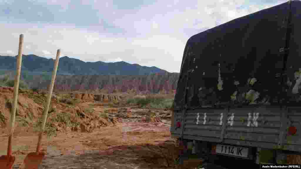 Kyrgyzstan -- Ysyk-Kol, Boom, Flood on Bishkek Ysyk-Kol road July 7, 2016