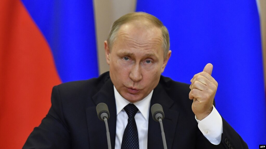 Russian President Vladimir Putin: "It wouldn't make sense for us to interfere." (file photo)