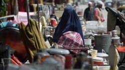 Pa punë dhe pa para: Afganët po i shesin gjërat për të mbijetuar