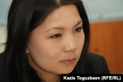 Инга Иманбай, представитель оппозиционной газеты «Саясат алаңы». Алматы, 24 апреля 2014 года.
