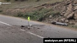 Дорога в Карабахе после обстрела, 30 сентября 2020 г.