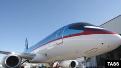 Лайнер Sukhoi Superjet-100, Комсомольск на Амуре, 26 сентября 2007 года.