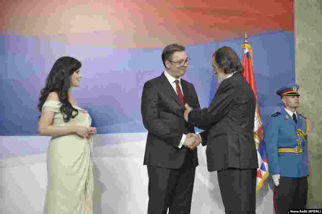 Predsednik Srbije Aleksandar Vučić sa suprugom i Vuk Drašković