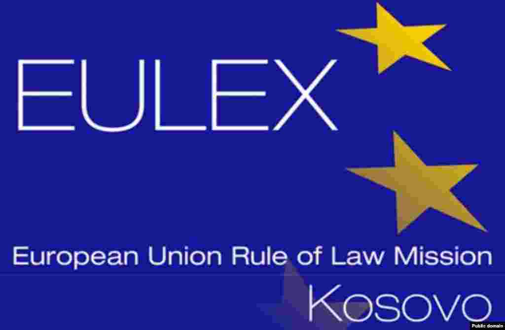 Nënshkruhet protokolli EULEX-Serbi - EULEX-i dhe Qeveria e Serbisë kanë nënshkruar protokollin e shumëpërfolur për bashkëpunim policor. Nënshkrimi i marrëveshjes ishte konfirmuar nga zëdhënësi i misionit të BE-së, Kristof Lamfalusi.