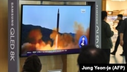 تصاویر تلویزیونی از یک آزمایش موشکی کره شمالی (عکس از آرشیو)
