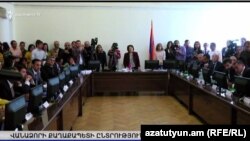 Վանաձորի նորընտիր ավագանու առաջին նիստը, որտեղ ընտրվեց քաղաքապետը: 10-ը հոկտեմբերի, 2016 թ․