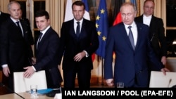 Ֆրանսիա - Ռուսաստանի նախագահ Վլադիմիր Պուտինը և Ուկրաինայի նախագահ Վլադիմիր Զելենսկին ժամանում են «Նորմանդյան քառյակի» բանակցություններին, Փարիզ, 9-ը դեկտեմբերի, 2019թ․