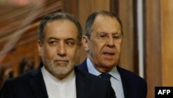 Abbas Əraqçi və Sergey Lavrov