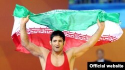 سعید عبدولی، کشتی گیر وزن ۶۶ کیلوگرم مدال طلای این وزن را به گردن آویخت.