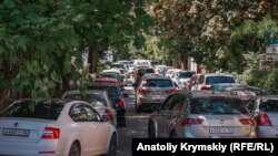 Ремонт дороги і затори на вулиці Олександра Невського, Сімферополь, Крим. Ілюстративне фото