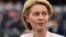 Ursula von der Leyen, Nemica rođena u Briselu, majka sedmoro dece i, kako je poznanici nazivaju, "mini-Merkel", je prva žena koja će voditi najvažniju evropsku instituciju.
