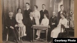 Родина Крип’якевичів, фото із сімейного архіву