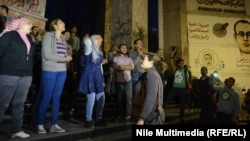 صحفيون مصريون في احتجاج أمام مبنى نقابة الصحفيين في القاهرة