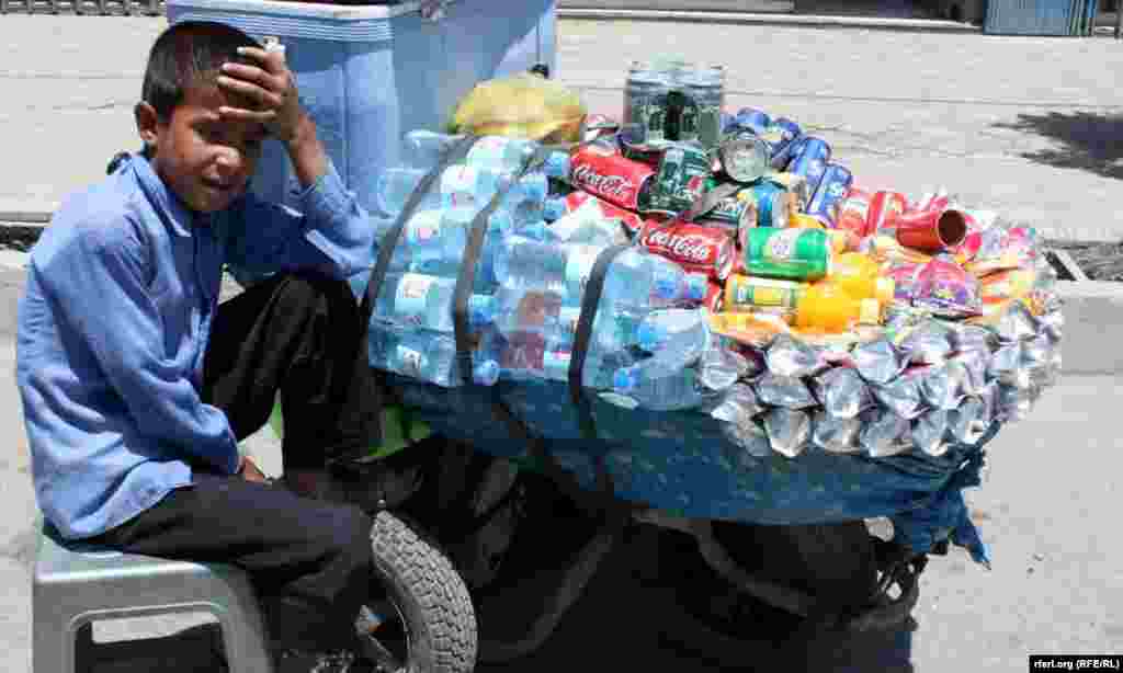 Afghanistan – Afghan Labor kids in Kabul city