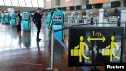 Международното летище в Ница вече се готви за посрещане на туристи в очакване Франция да обяви дали ще започне да посреща летовници след разхлабване на мерките след 15 юни