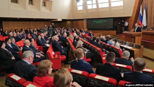 Заседание российского парламента Крыма