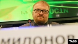 Виталий Милонов широко известен множеством странных законодательных инициатив и непримиримой борьбой с "содомом" и "развратом"