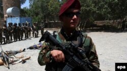 یک‌تن از سربازان نیروهای کوماندوی افغانستان