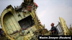 Место крушения боинга рейса MH17