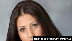 صنم عنبرین شاعر جوان افغان