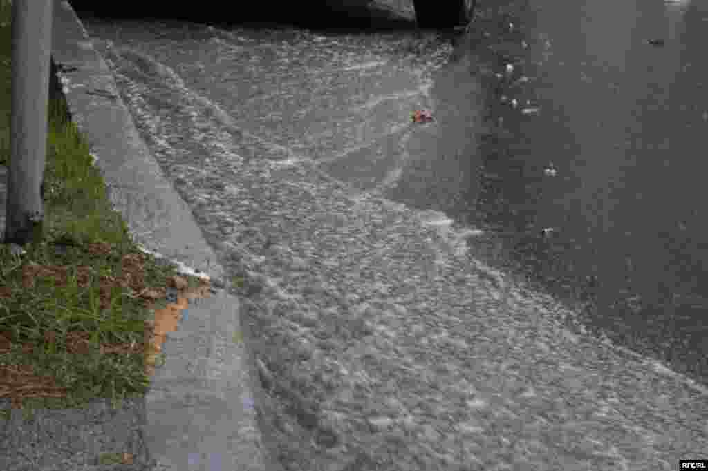 Yağma, yağış, Bakı gözləmir səni... #9