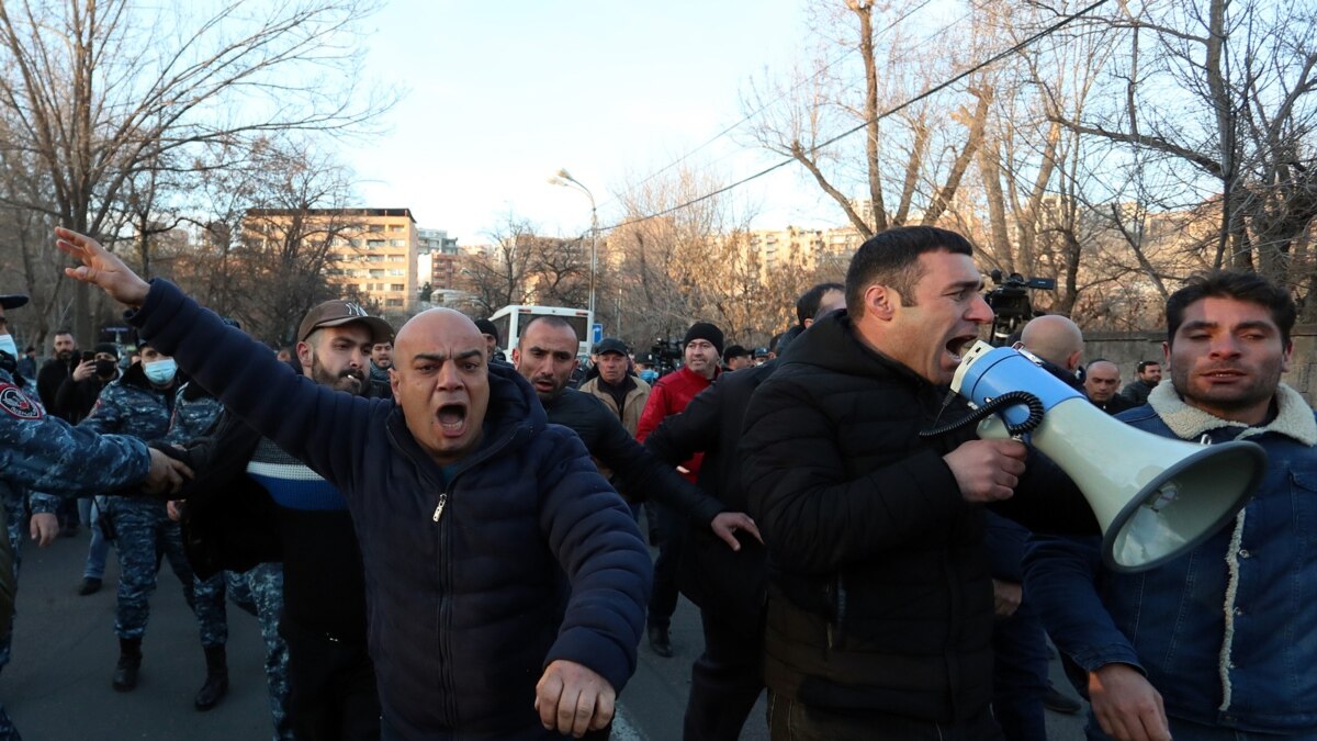 Азатутюн армения. Манукян, Вазген Микаэлович митинги. Армения без прикрас. Azatutyun ardzan. Весь список оппозиции в Армении.