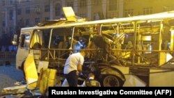 Следователи на месте взрыва в воронежском автобусе 12 августа 2021 года