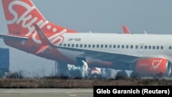 Самолёт с эвакуированными из Китая в аэропорту Харькова, 20 февраля 2020 года.
