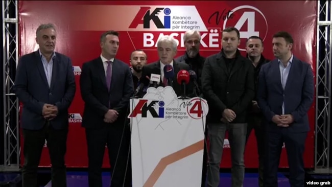 Kreu i BDI-së, Ali Ahmeti, gjatë adresimit pas përfundimit të rundit të dytë të zgjedhjeve lokale. 2 nëntor 2025.