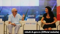 Олег Виноградов на пресс-конференции в Симферополе, июль 2017 года 