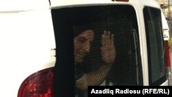 Faiq Əmirli məhkəməyə gətirilən zaman