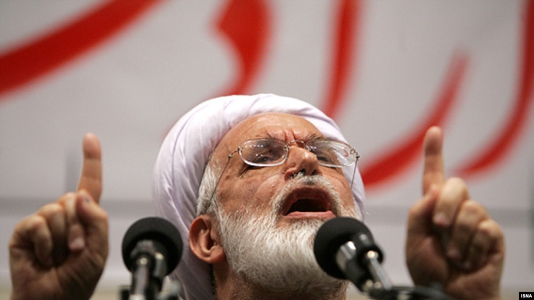 مهدی کروبی، از رهبران مخالفان دولت