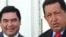Türkmenistanyň prezidenti Gurbanguly Berdimuhamedow (çepde) we Wenesuelanyň prezidenti Ugo Çawes Aşgabatdaky duşuşyk mahalynda, 7-nji sentýabr, 2009 ý. 