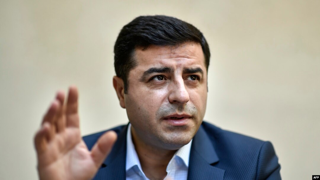 Selahatin Demirtaš, čelnik HDP, uhapšen je sa još osam članova stranke