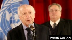 متیو نیمیتز نماینده سازمان ملل برای حل تنش‌ها بر سر نام مقدونیه