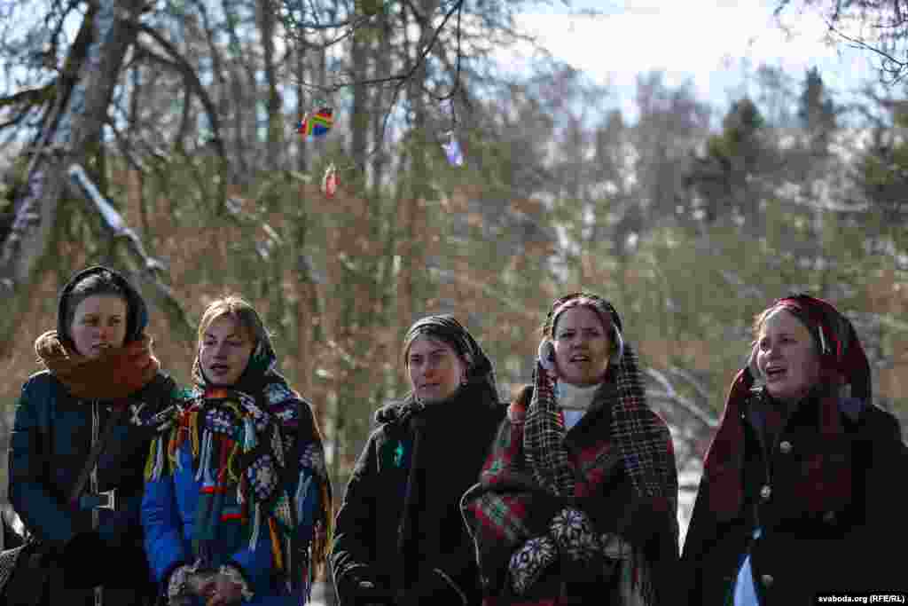 Сьпевы з заклікам вясны