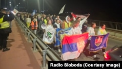 Kolona studenta iz Novog Pazara ulazi u Kraljevo, 19. oktobar 2025.